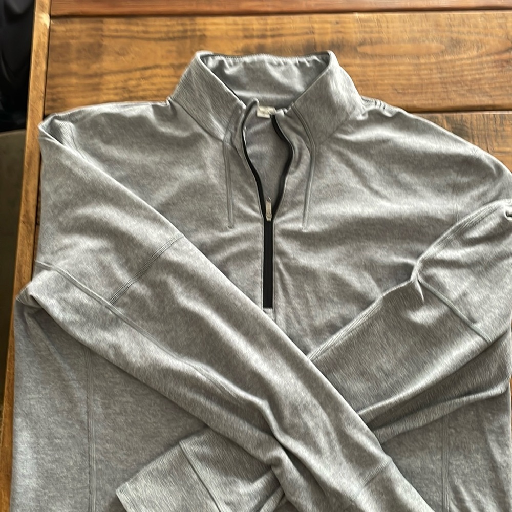 Lululemon Men’s XL quarter Zip Pullover
